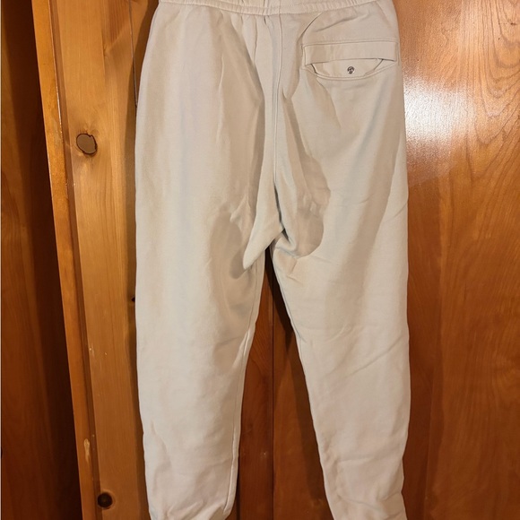Nike Women’s Cream Club Sportswear Sweatpants - Picture 5 of 7